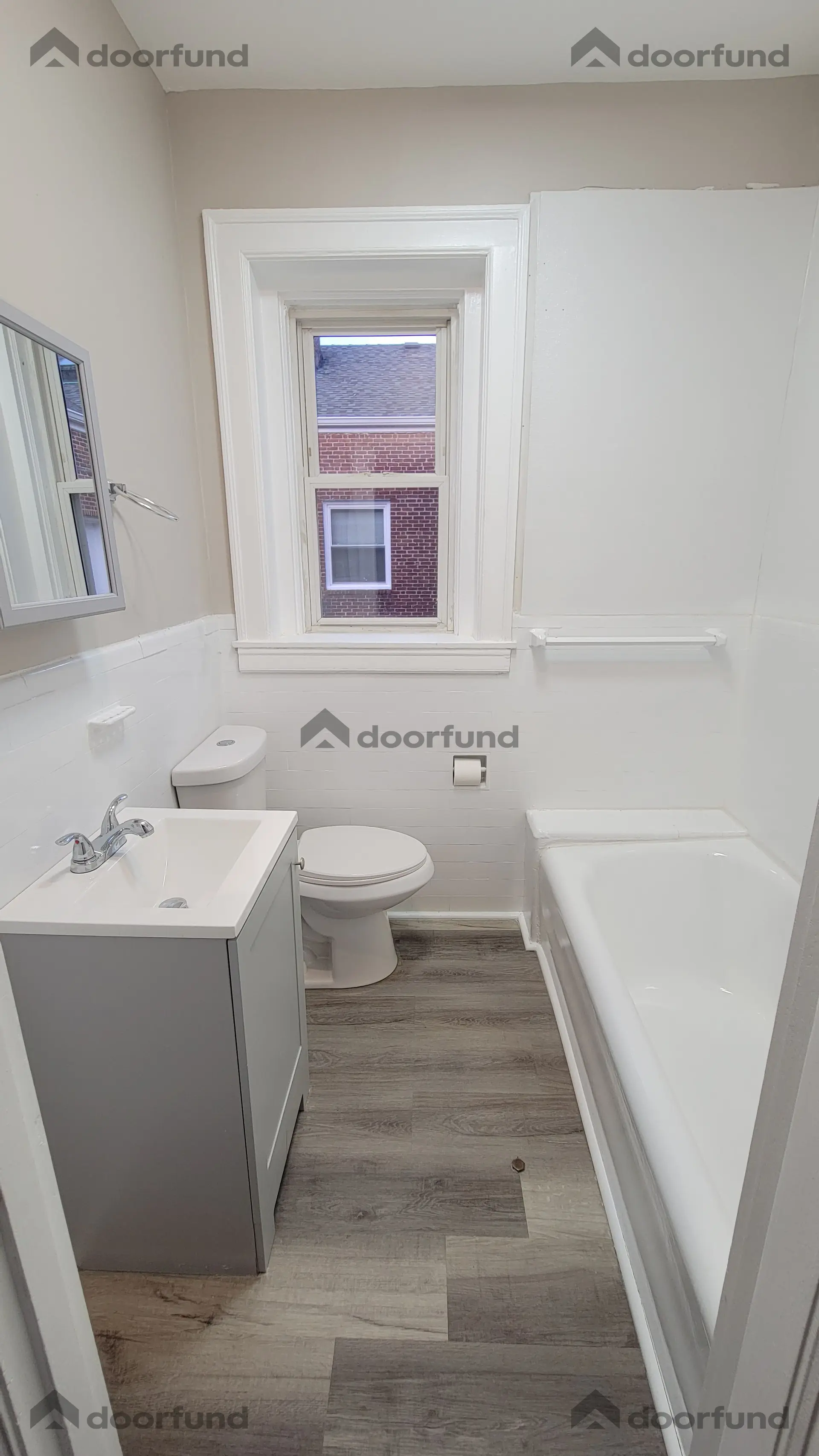 1002-1008A Main St, Unit 2AM6 - 4