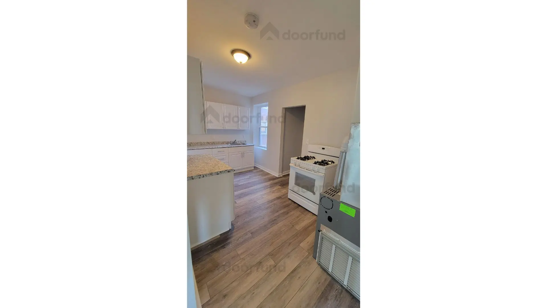 1002-1008A Main St, Unit 2M2 - 3