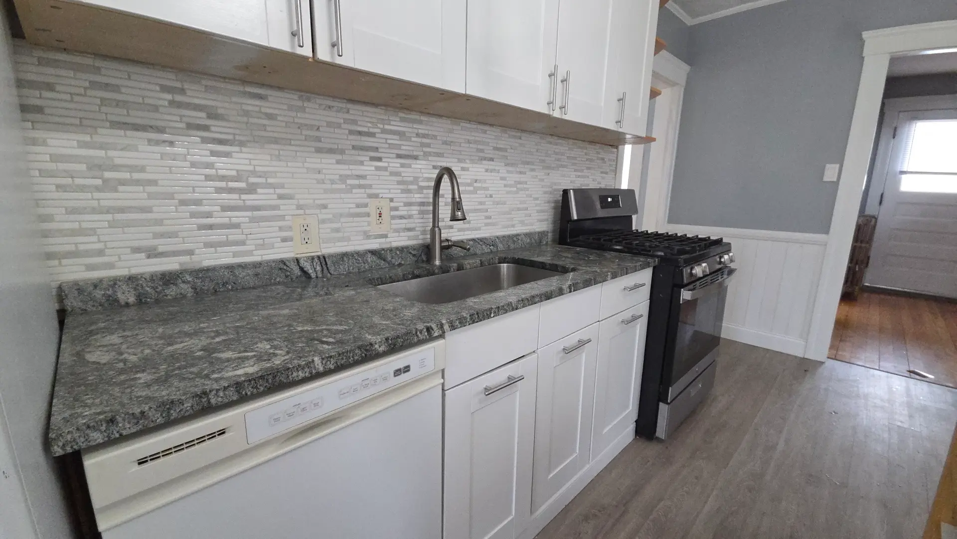 121 Delmont Ave - Photo 37