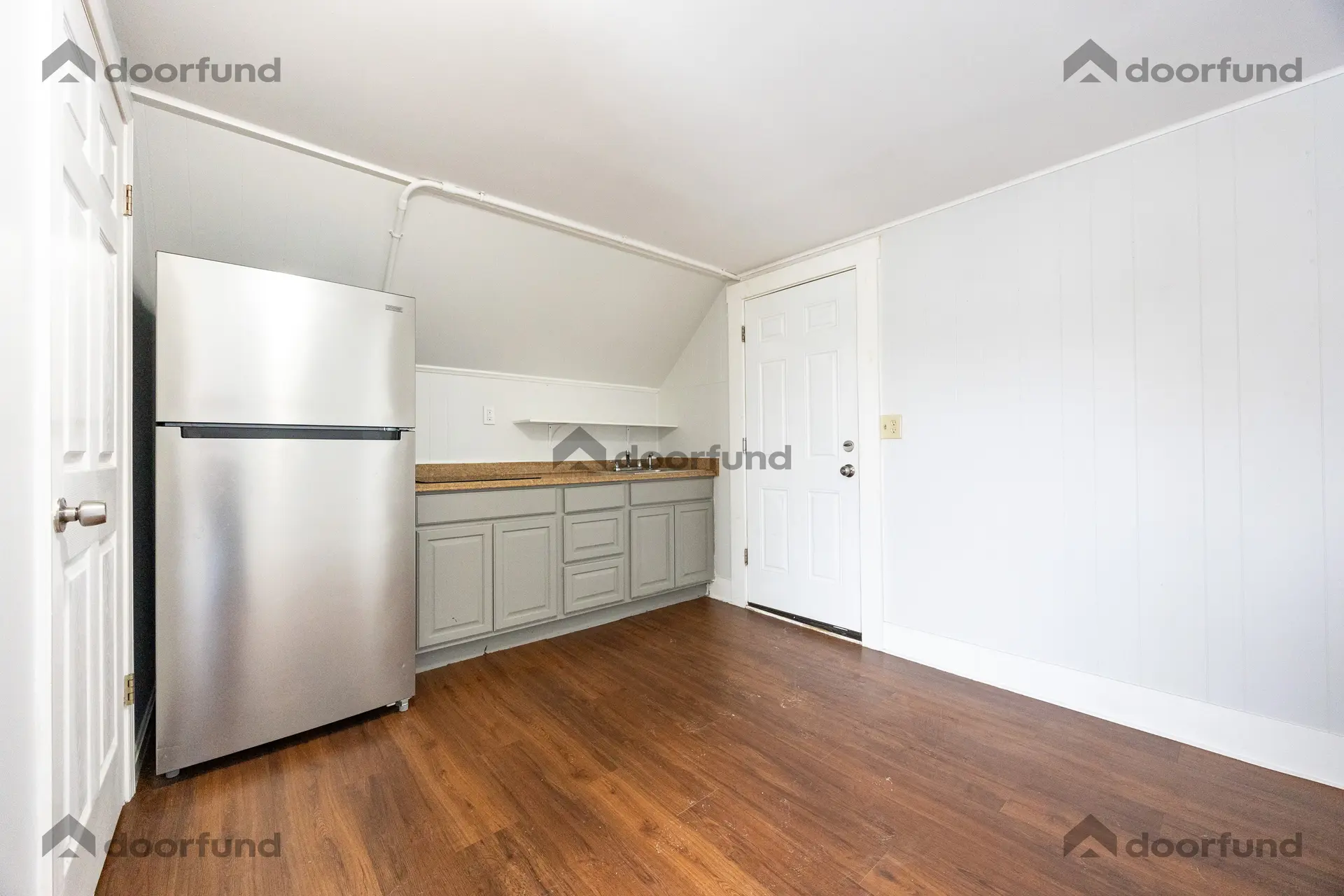 123 & 127 Union Ave, Unit 10 - 4