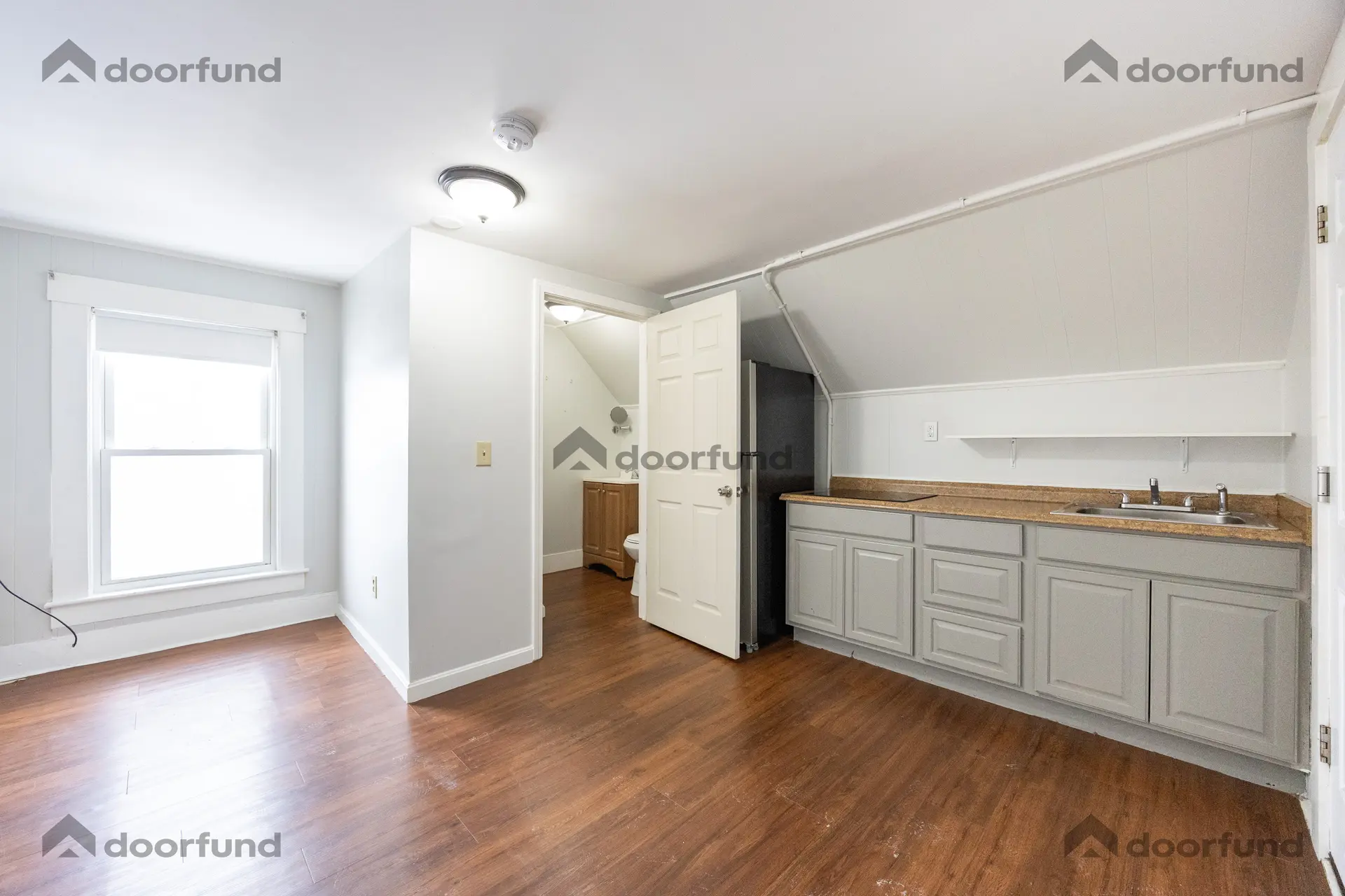 123 & 127 Union Ave, Unit 10 - Photo 7