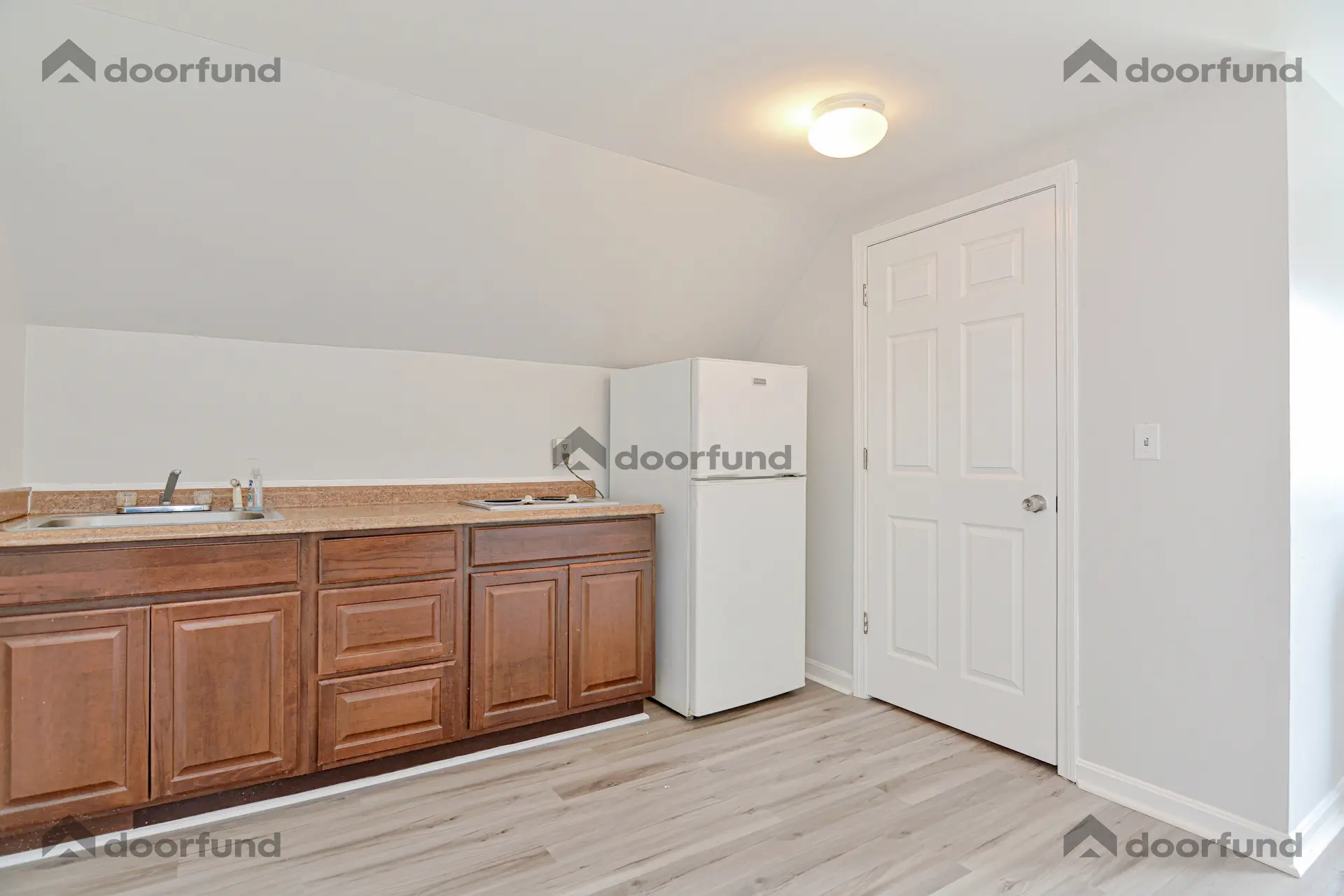 123 & 127 Union Ave, Unit 9 - Photo 16