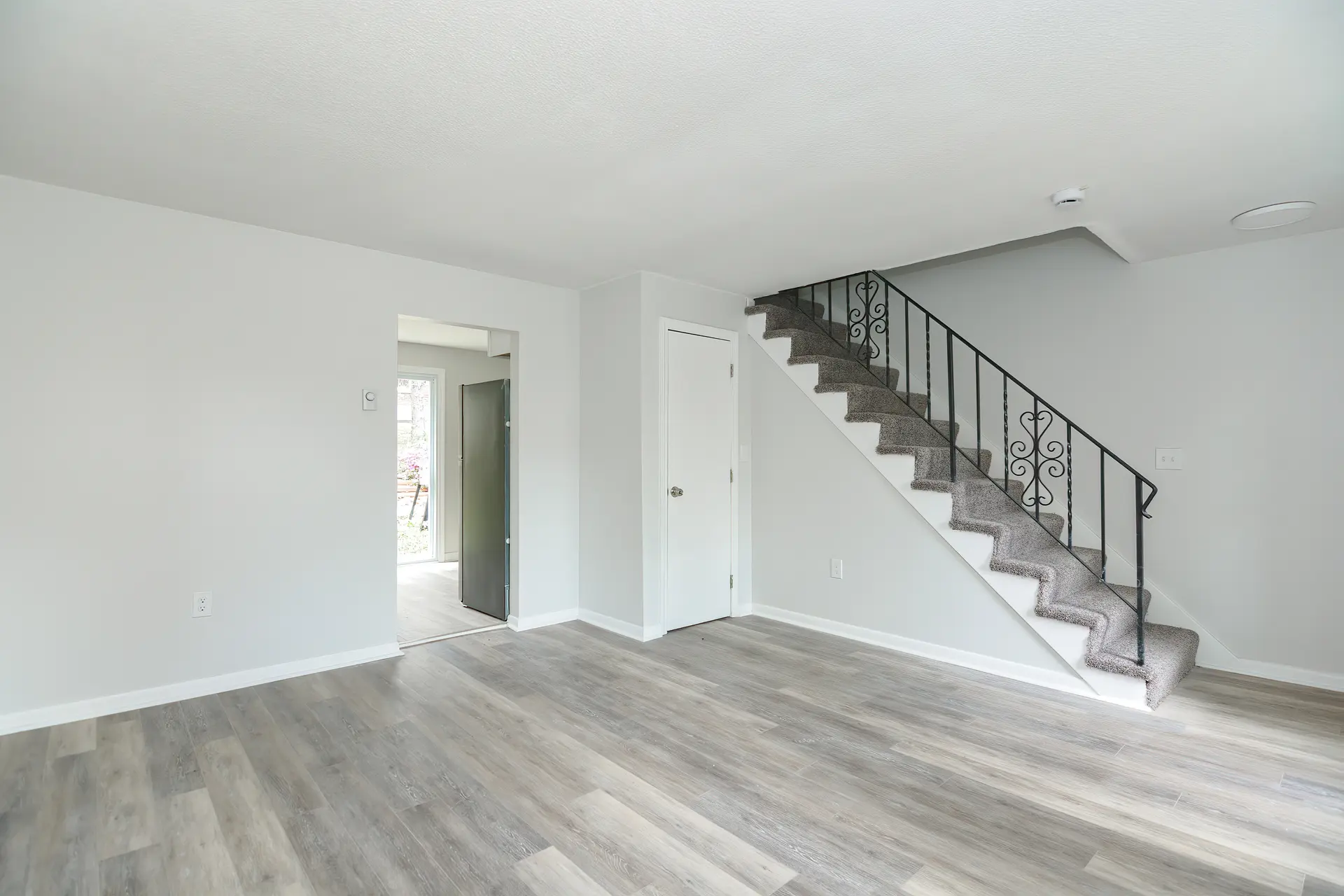 138 Columbus Ave - Photo 24