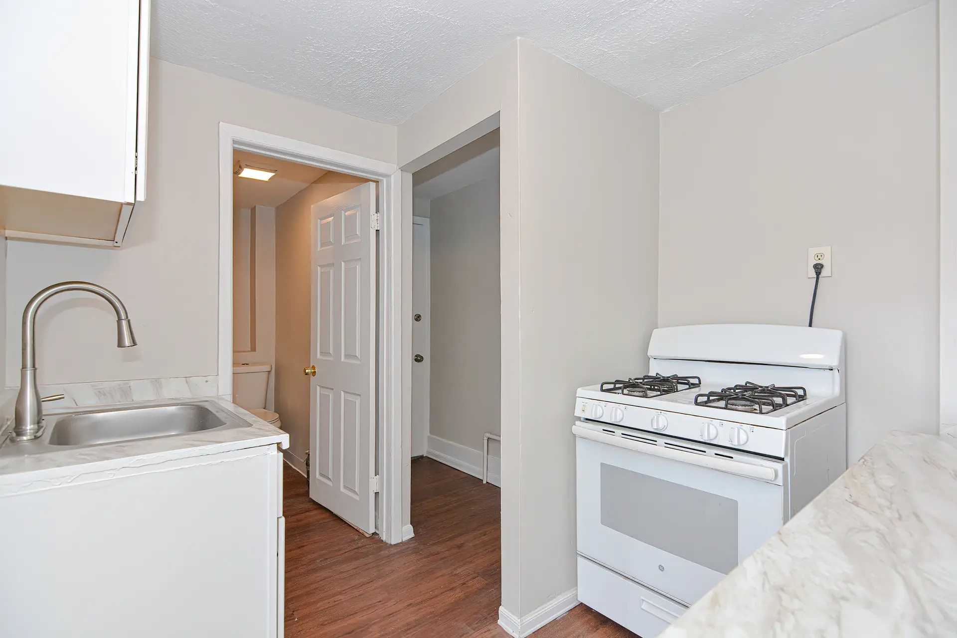 14 West Bow St, Unit 4 - Photo 15