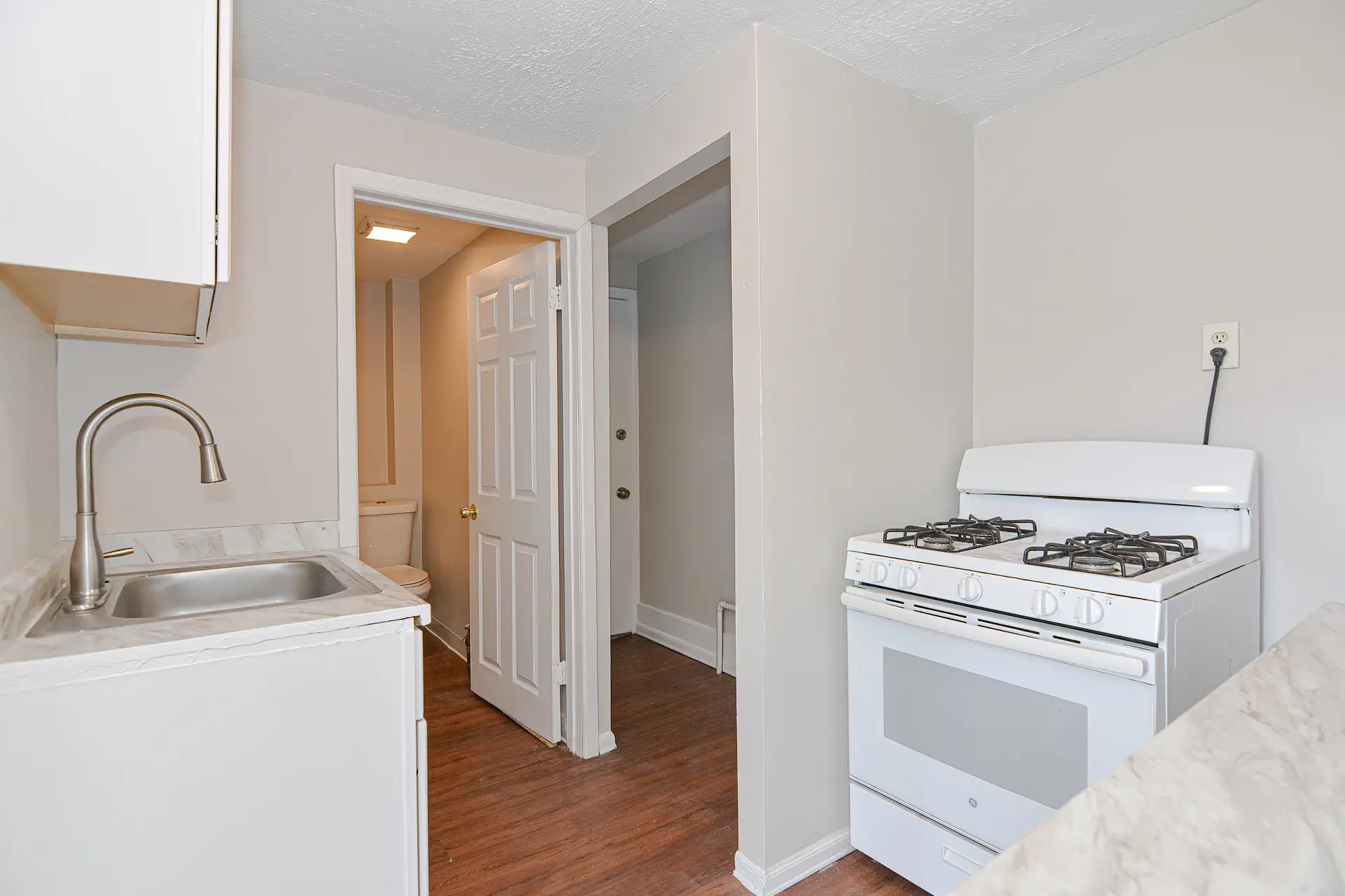 14 West Bow St, Unit 4 - Photo 16