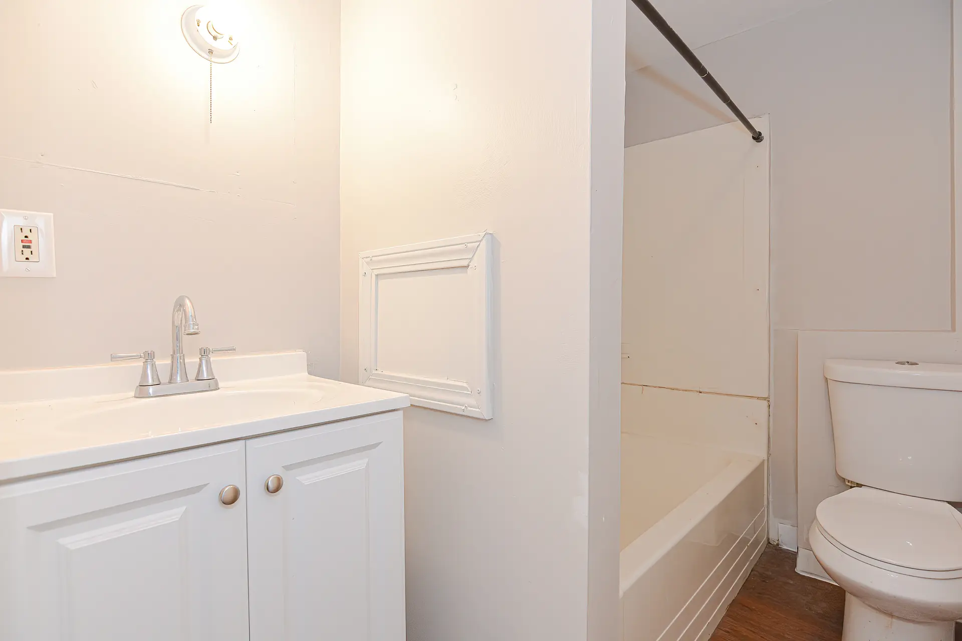 14 West Bow St, Unit 4 - Photo 18