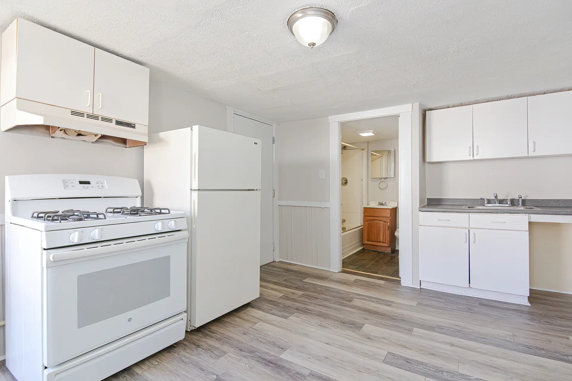 14 West Bow St, Unit 7 - Photo 6