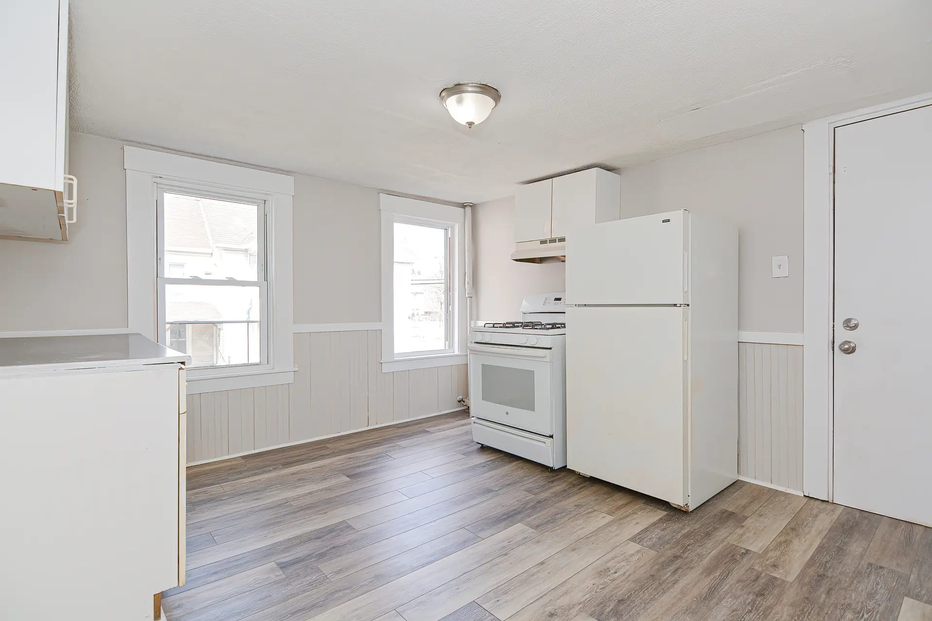 14 West Bow St, Unit 7 - Photo 9