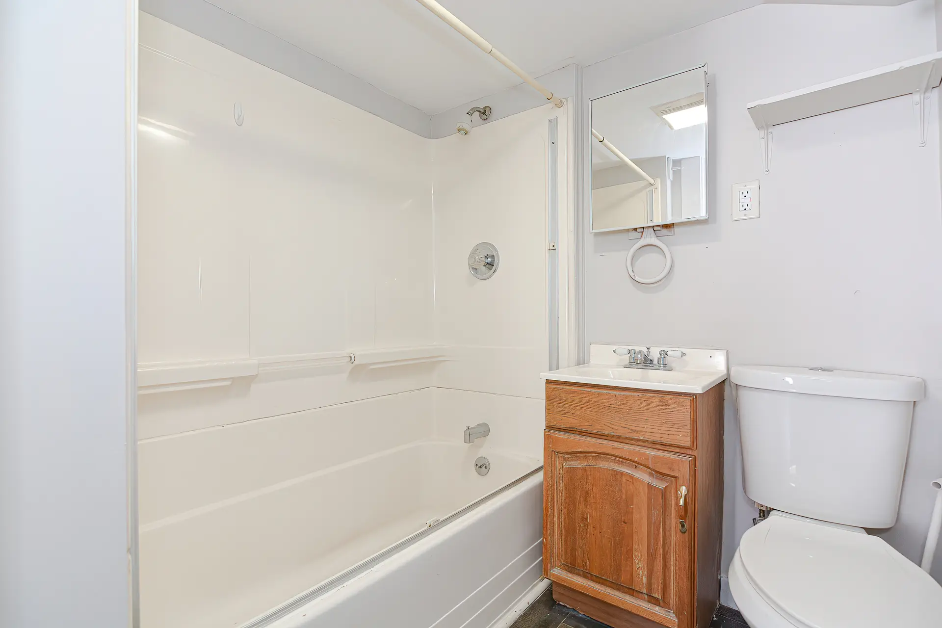 14 West Bow St, Unit 7 - Photo 24