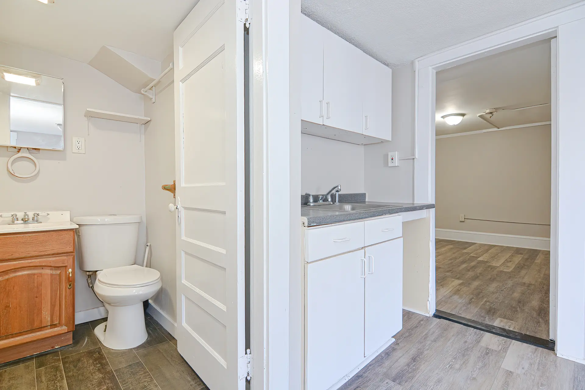 14 West Bow St, Unit 7 - Photo 26