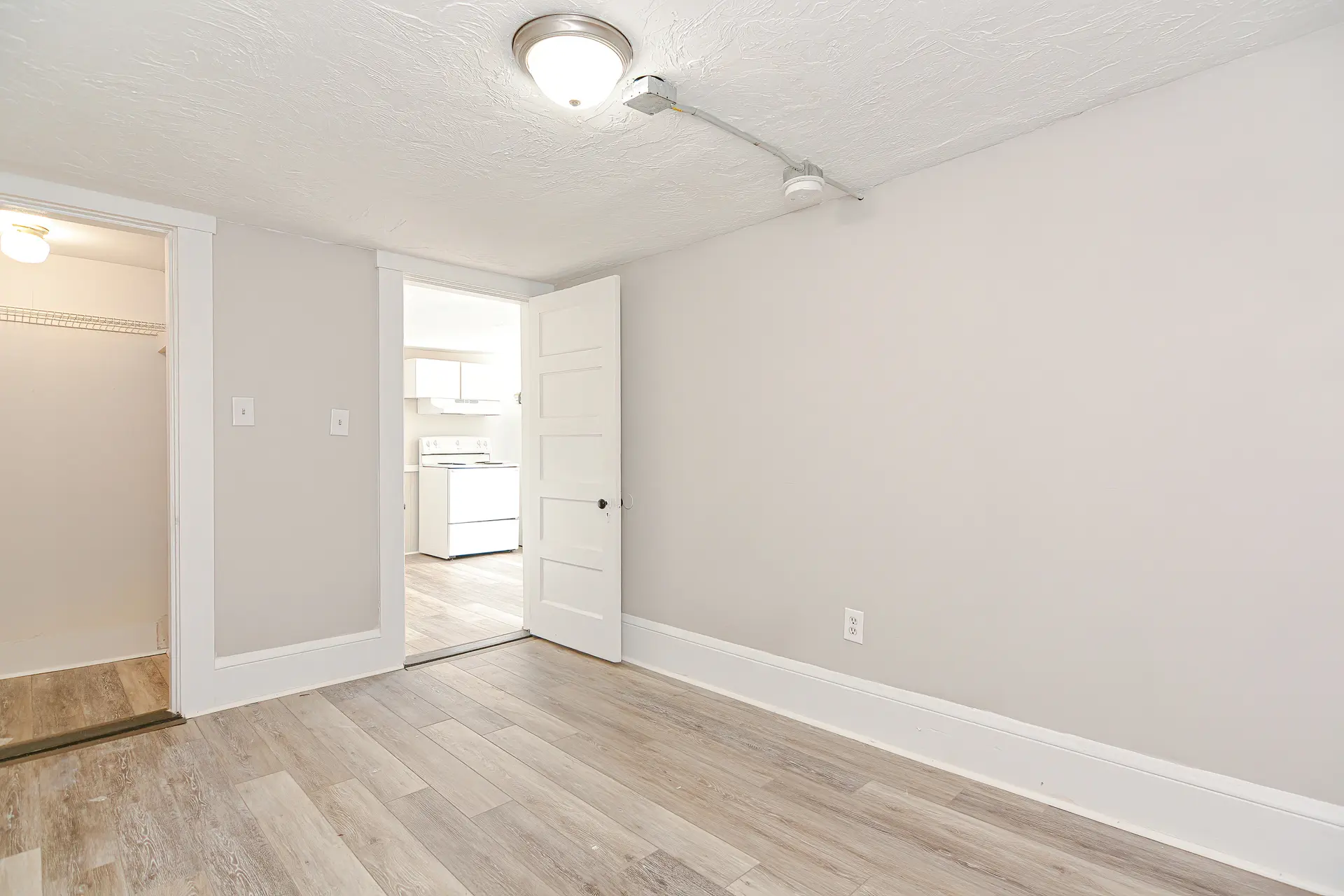 14 West Bow St, Unit 8 - Photo 7