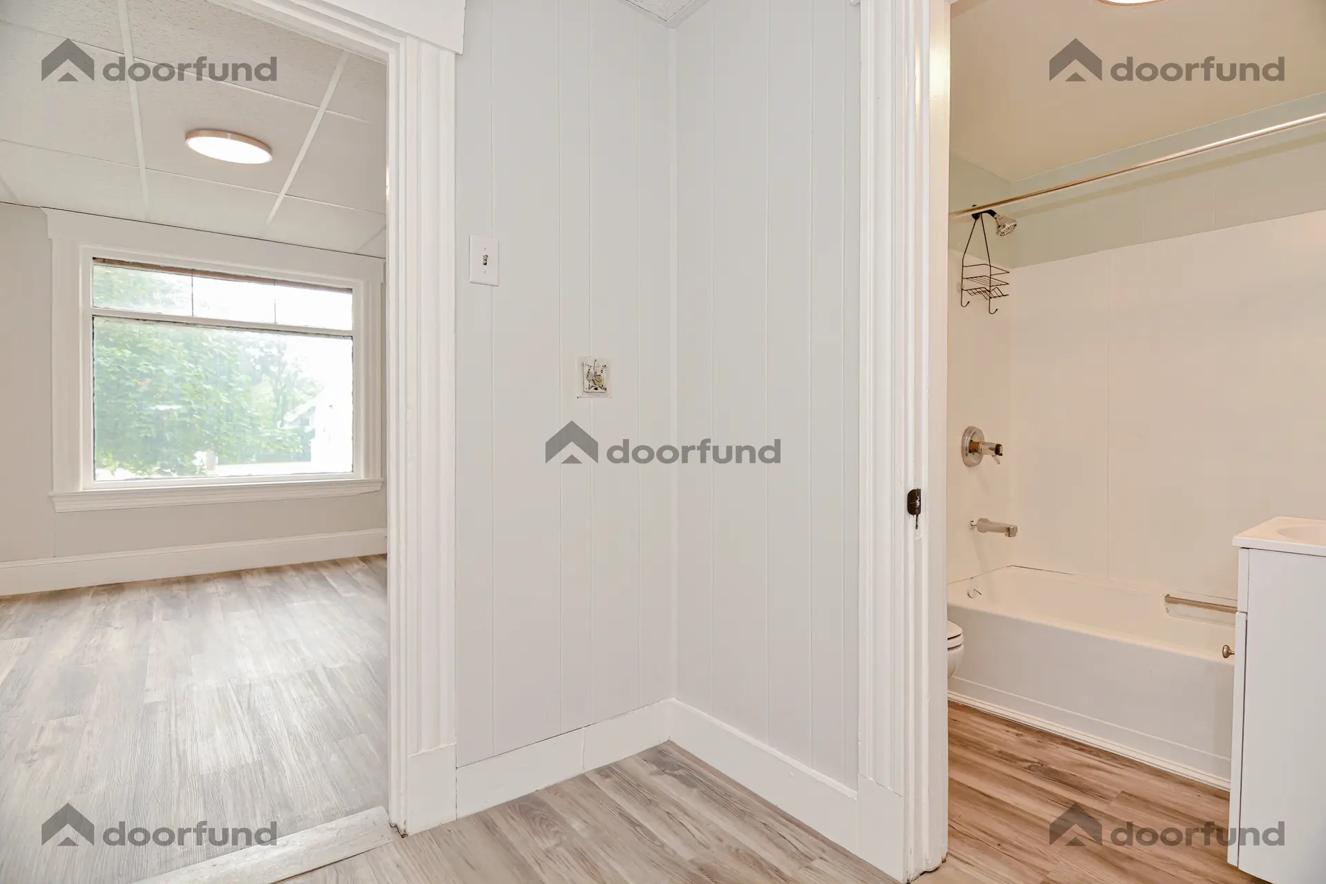 144 Franklin St, Unit 2 - Photo 50