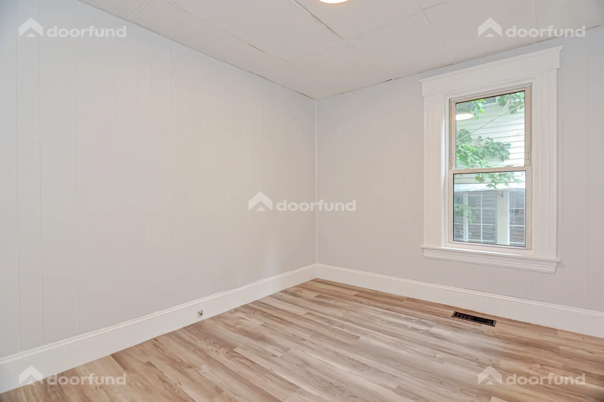 144 Franklin St, Unit 4 - Photo 43