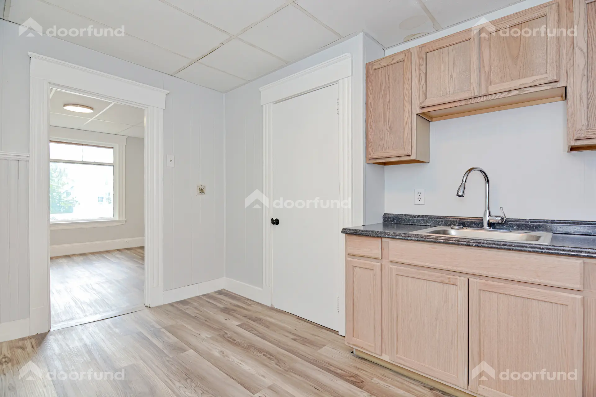 144 Franklin St, Unit 4 - Photo 50