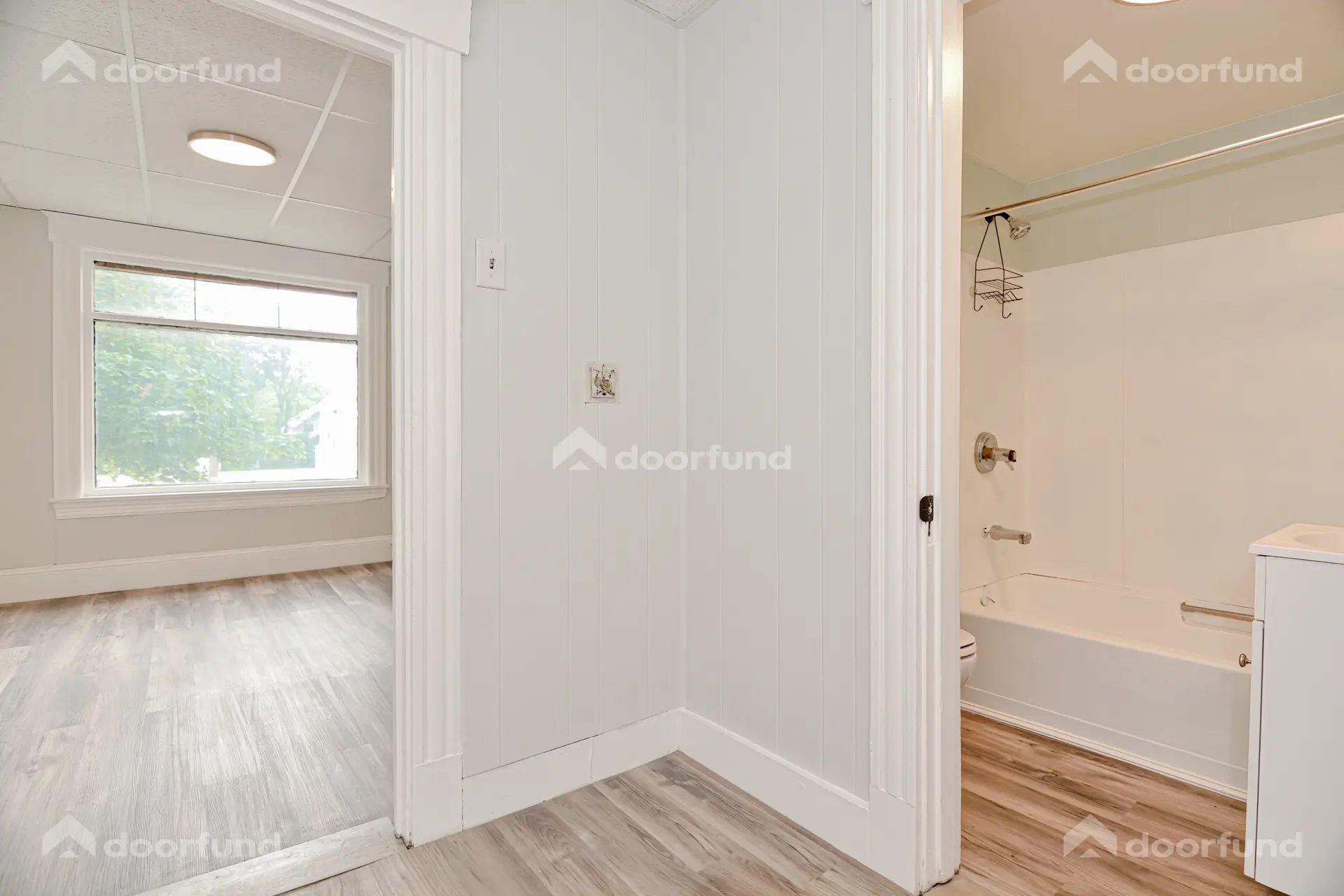 144 Franklin St, Unit 4 - Photo 51