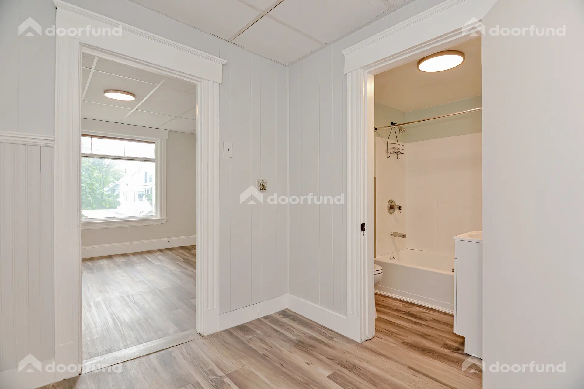 144 Franklin St, Unit 4 - Photo 54