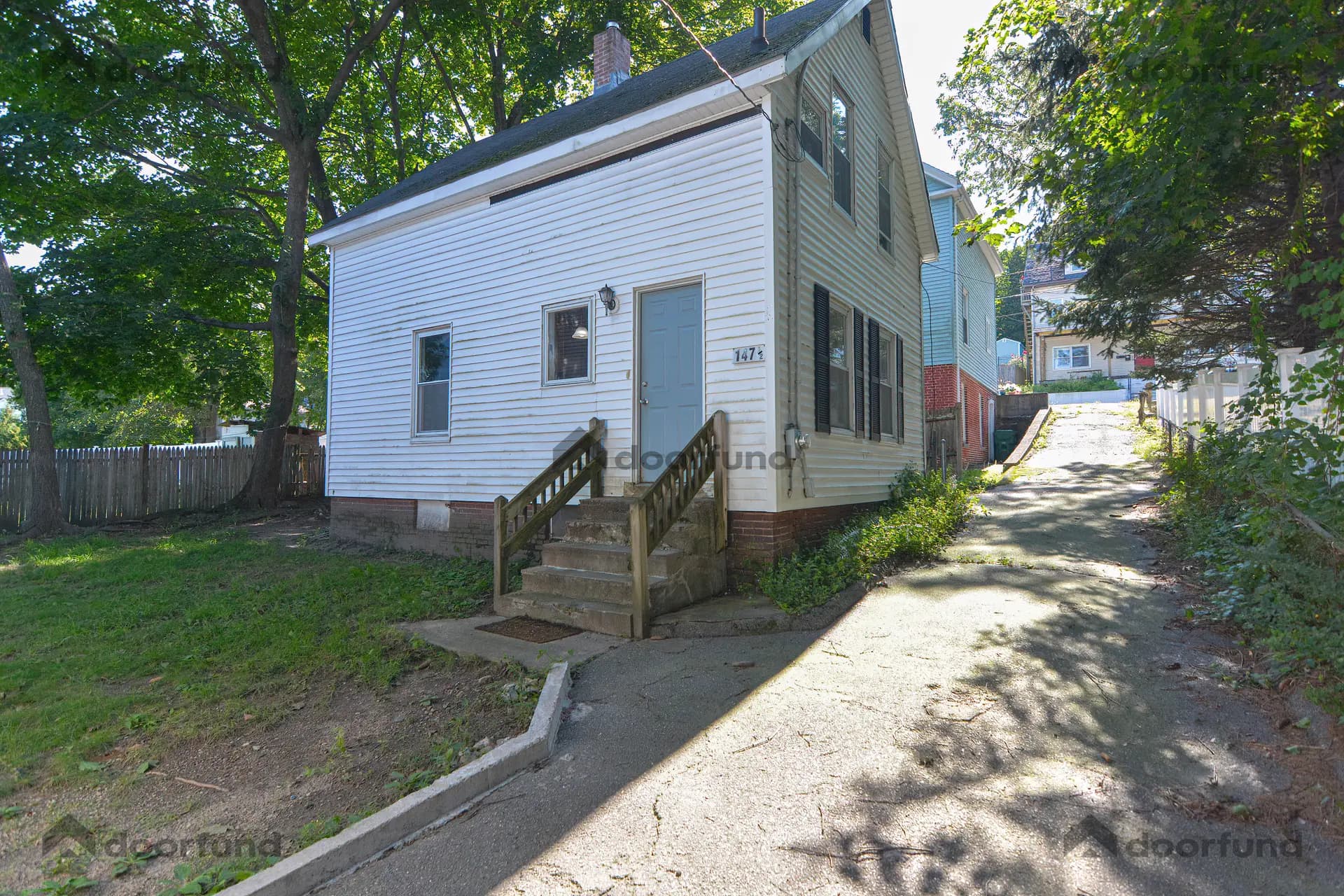 147 Oak St, Unit 1-2 - Photo 31