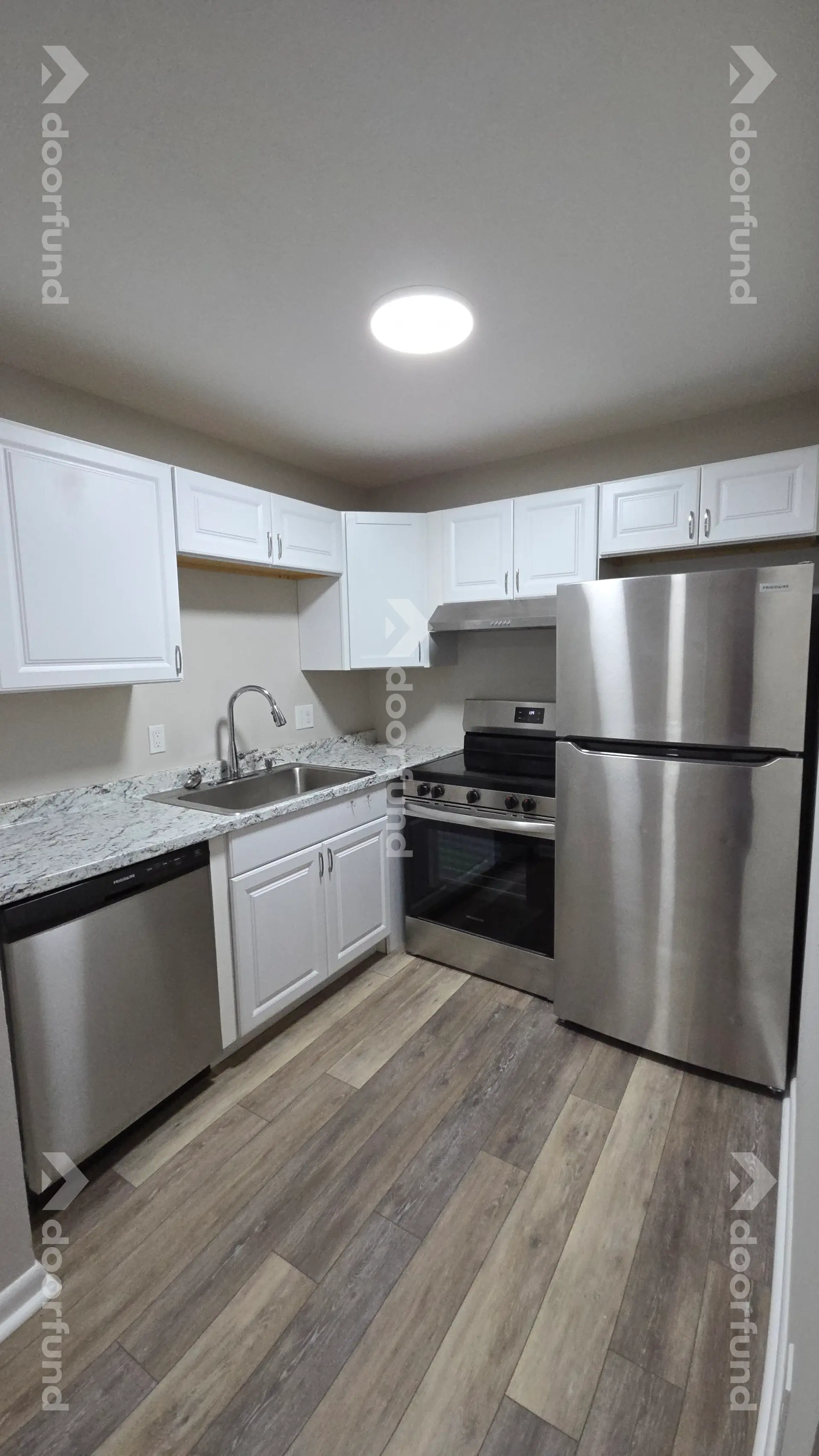 208-5 Columbus Ave - 4