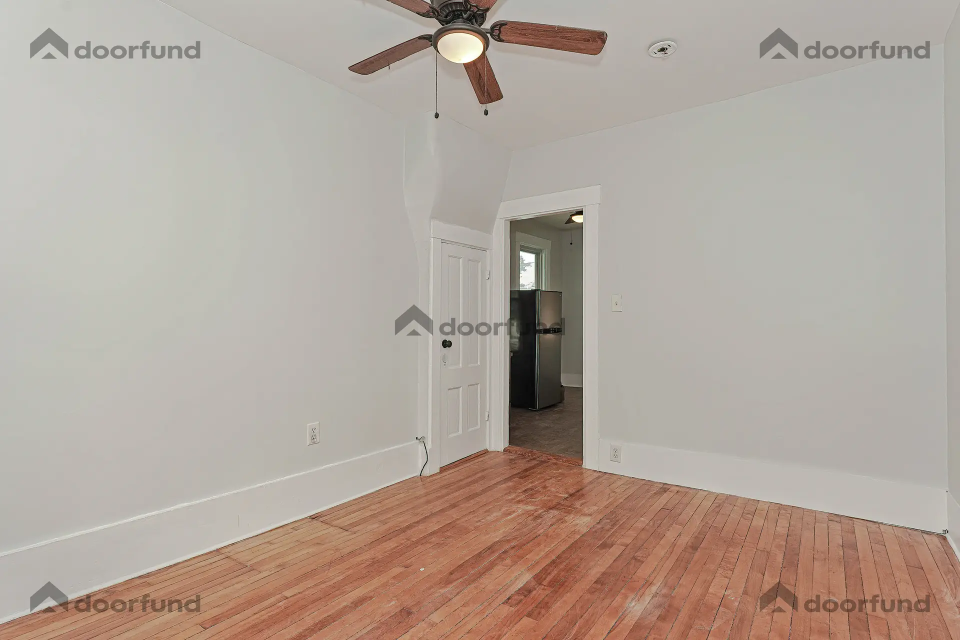 46-48 East Main St, 46-1 - 4