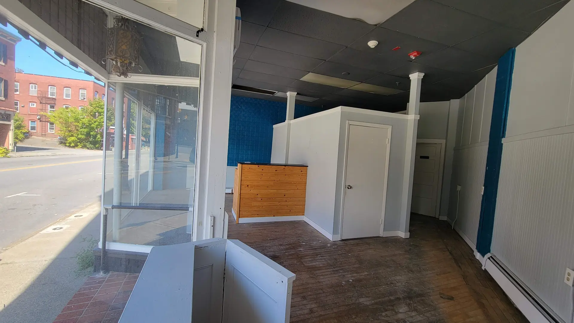 Central St, 306 Central - commercial space, Gardner